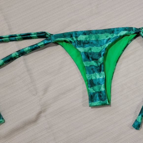 Summer Water Hibiscus Top + Palm Bottom from Cheeky Swim - Picture 6 of 7